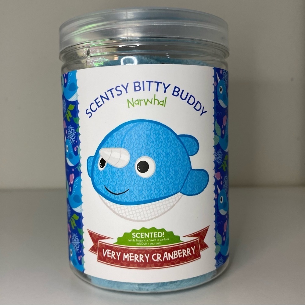 Scentsy Narwhal Bitty Buddy Very Merry Cranberry NEW